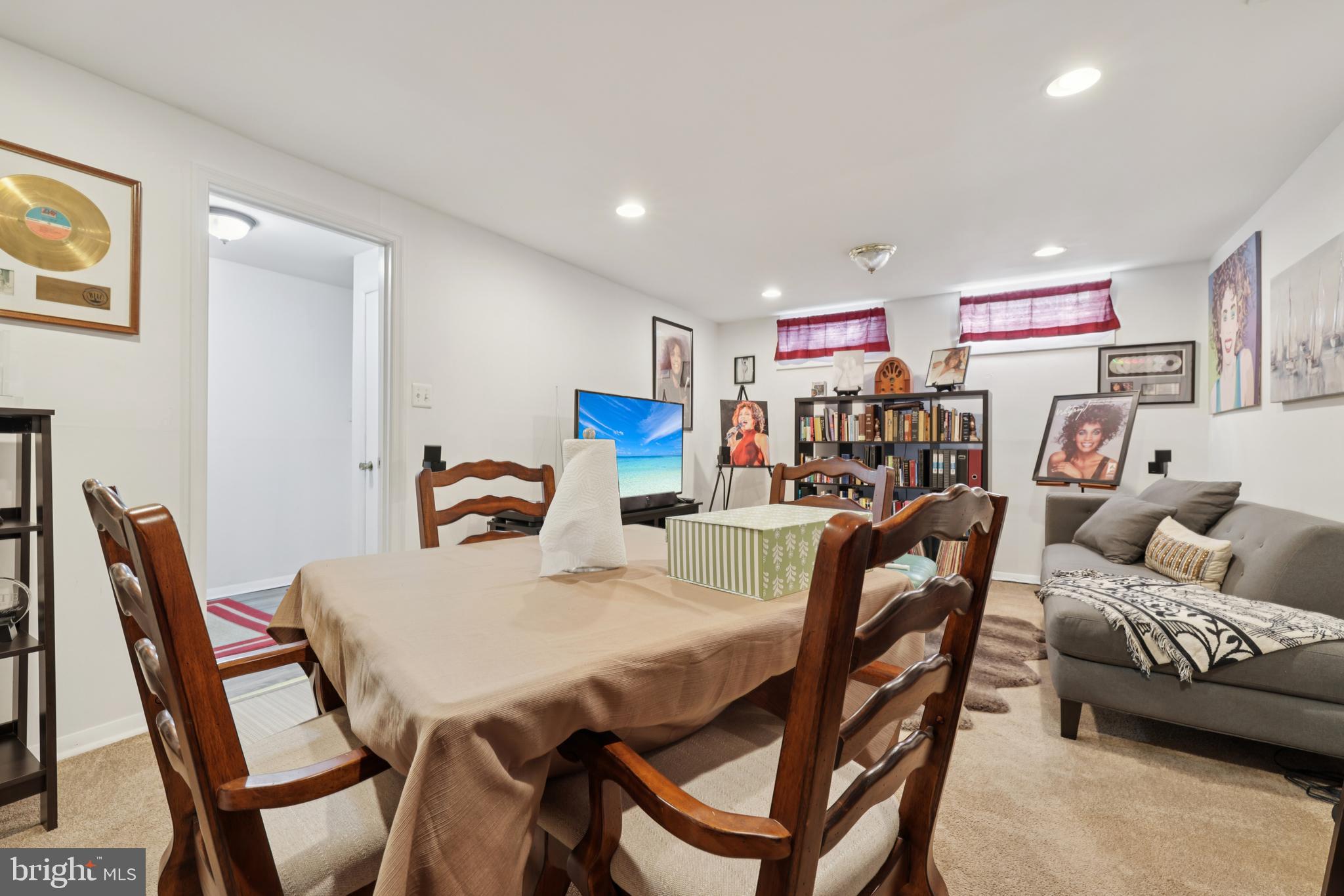 1902 Greenberry Road Baltimore, MD 21209 - Photo 6 of 41