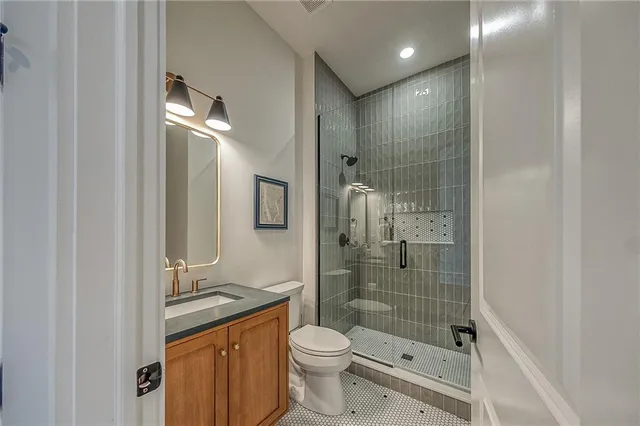 $1,687,000 | 2004 Caymus Court, Baden, PA 15005