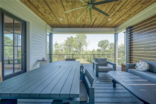 $1,687,000 | 2004 Caymus Court, Baden, PA 15005