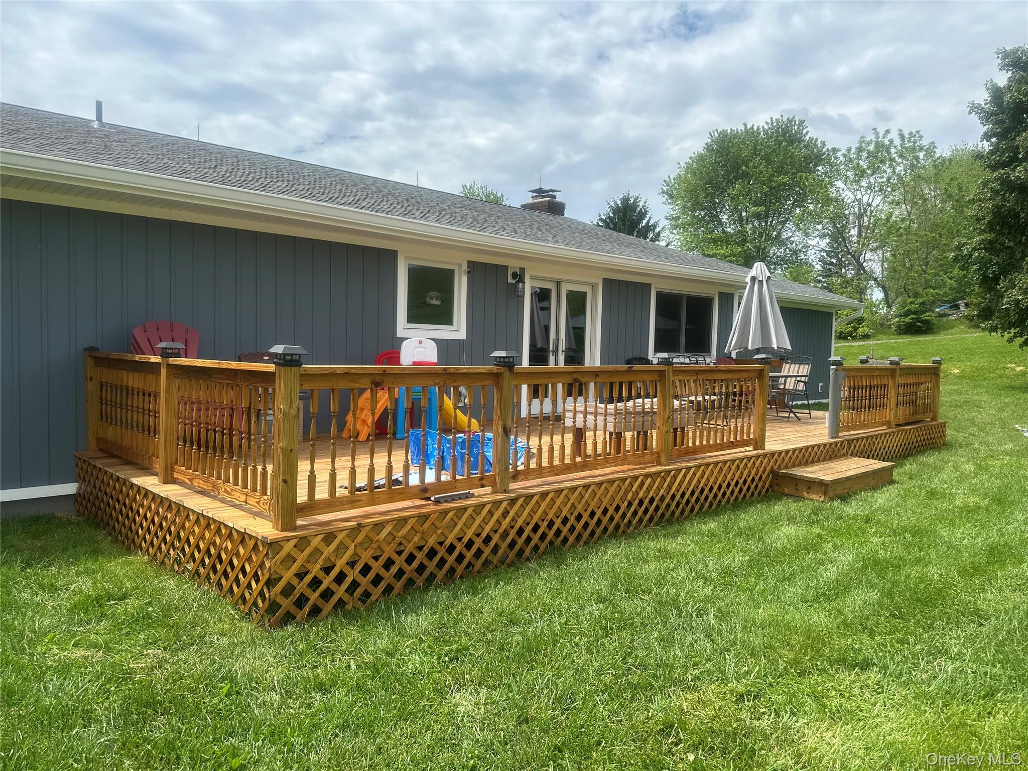 41 Diddell Road Wappingers Falls, NY 12590 - Photo 6 of 44 Newly Stained Deck