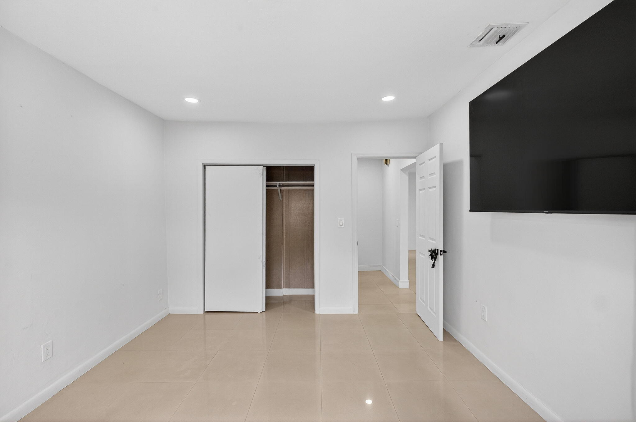 2244 Southwest 10th Street Miami, FL 33135 - Photo 31 of 40 a view of hallway