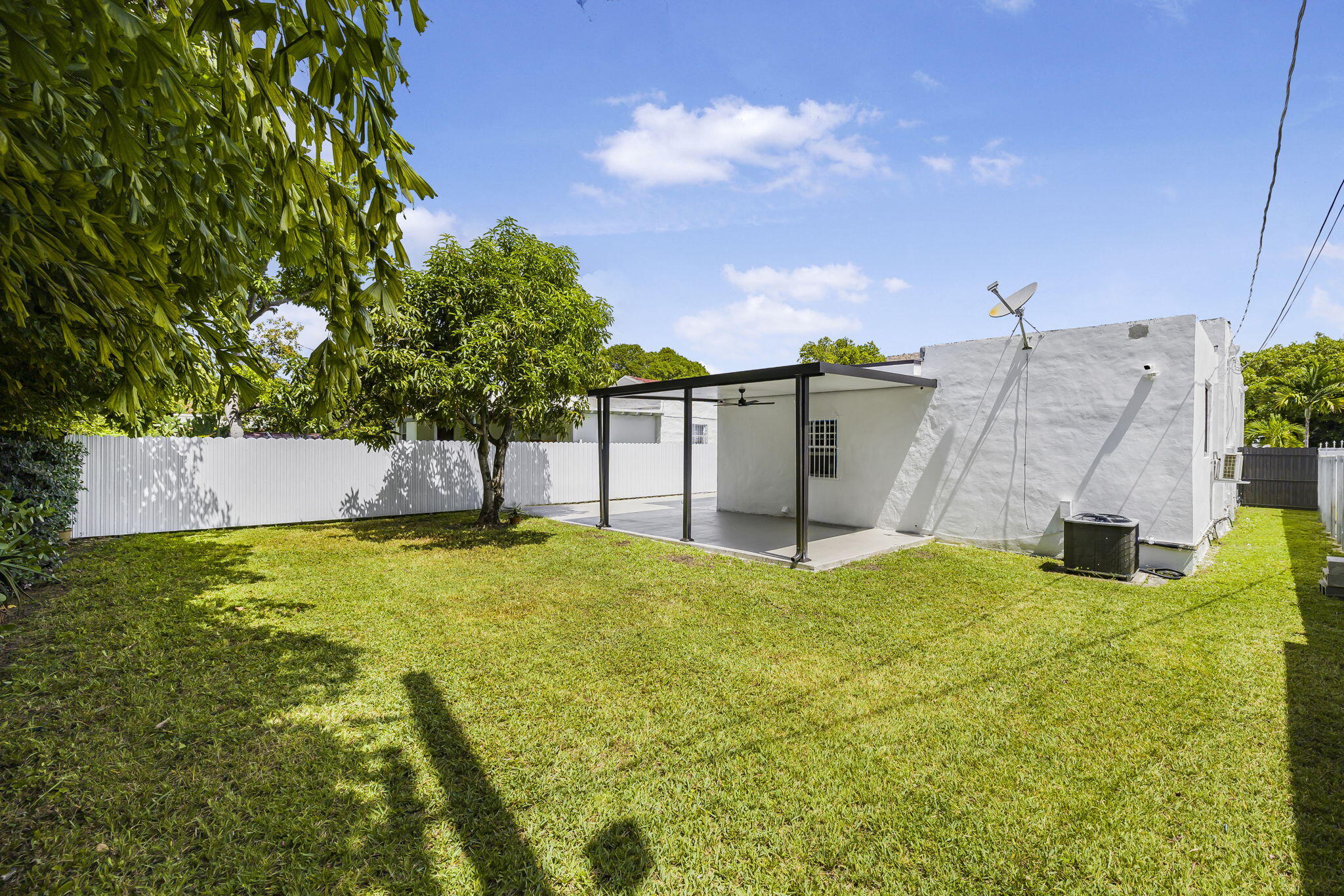 2244 Southwest 10th Street Miami, FL 33135 - Photo 33 of 40