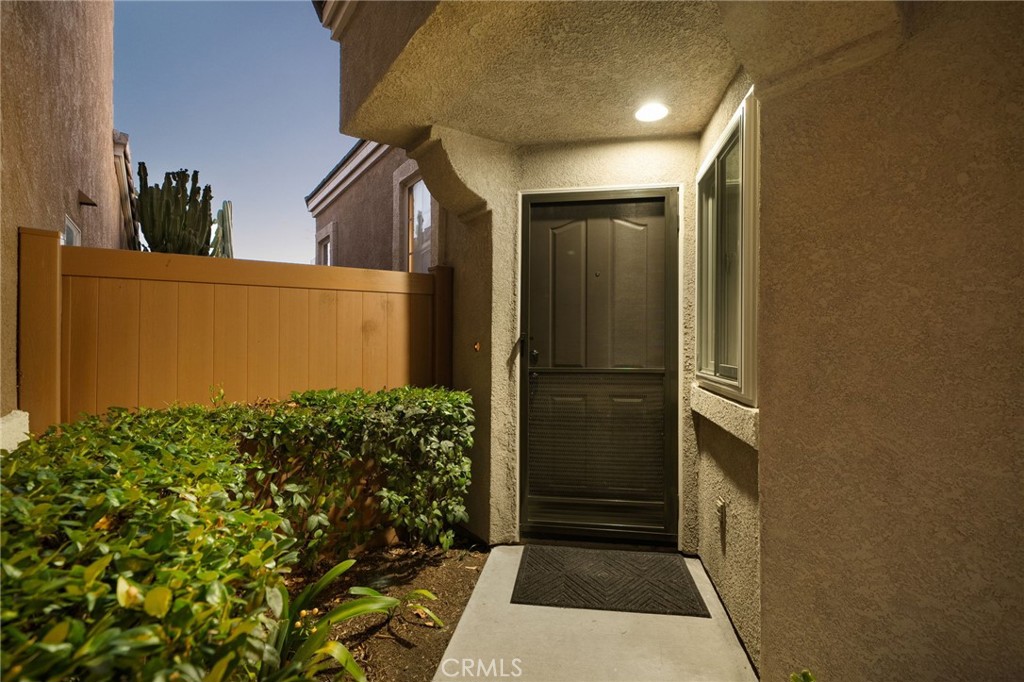 55 Rue Monet Lake Forest, CA 92610 - Photo 4 of 40