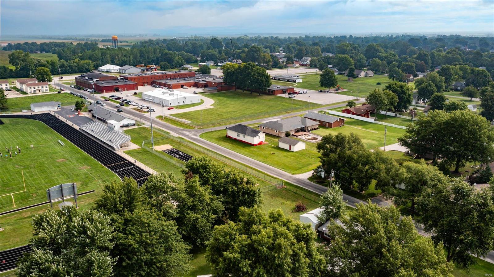 614 West Maple Street Gillespie, IL 62033 - Photo 7 of 24