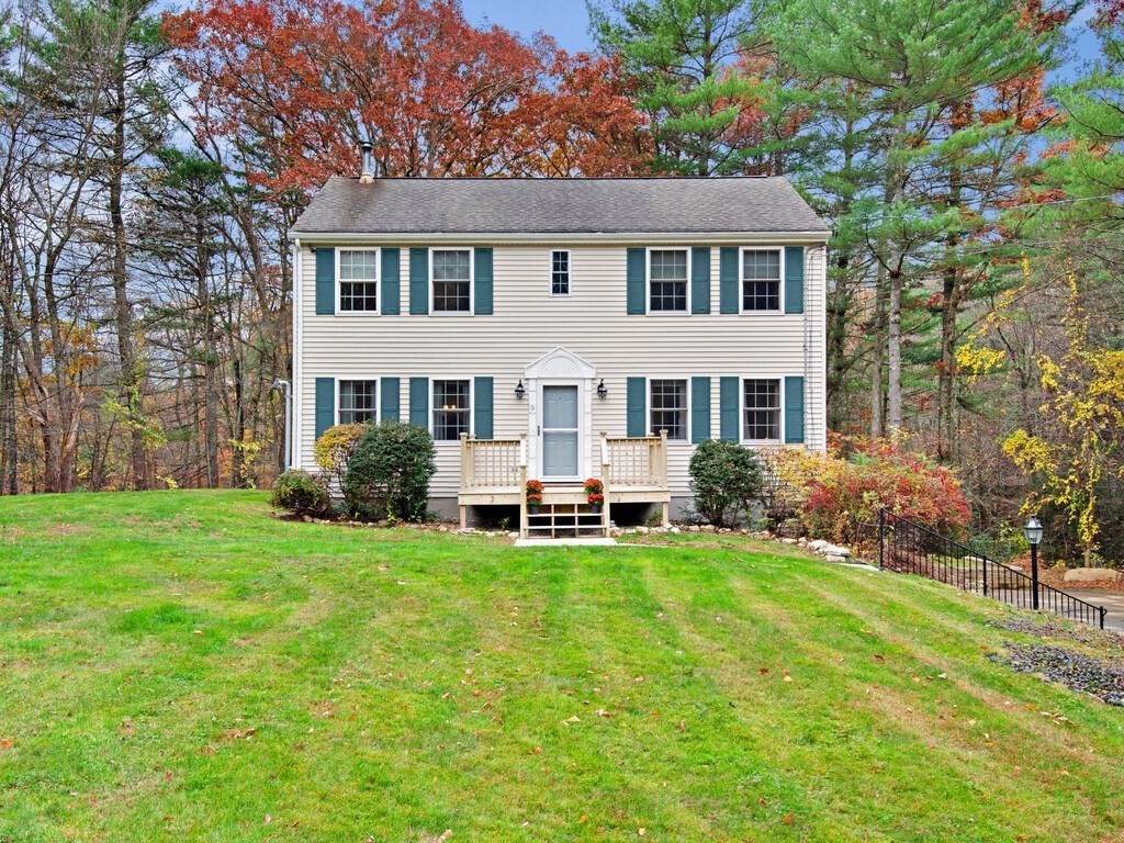 5 Ladd Road Sturbridge, MA 01566 - Photo 2 of 32