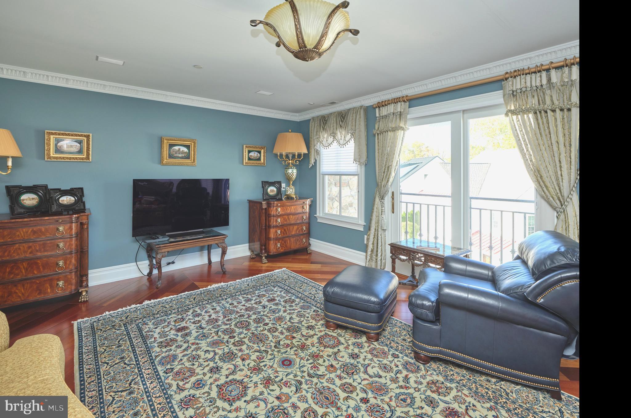 34 West Mechanic Street New Hope, PA 18938 - Photo 24 of 39 a living room with furniture and a flat screen tv