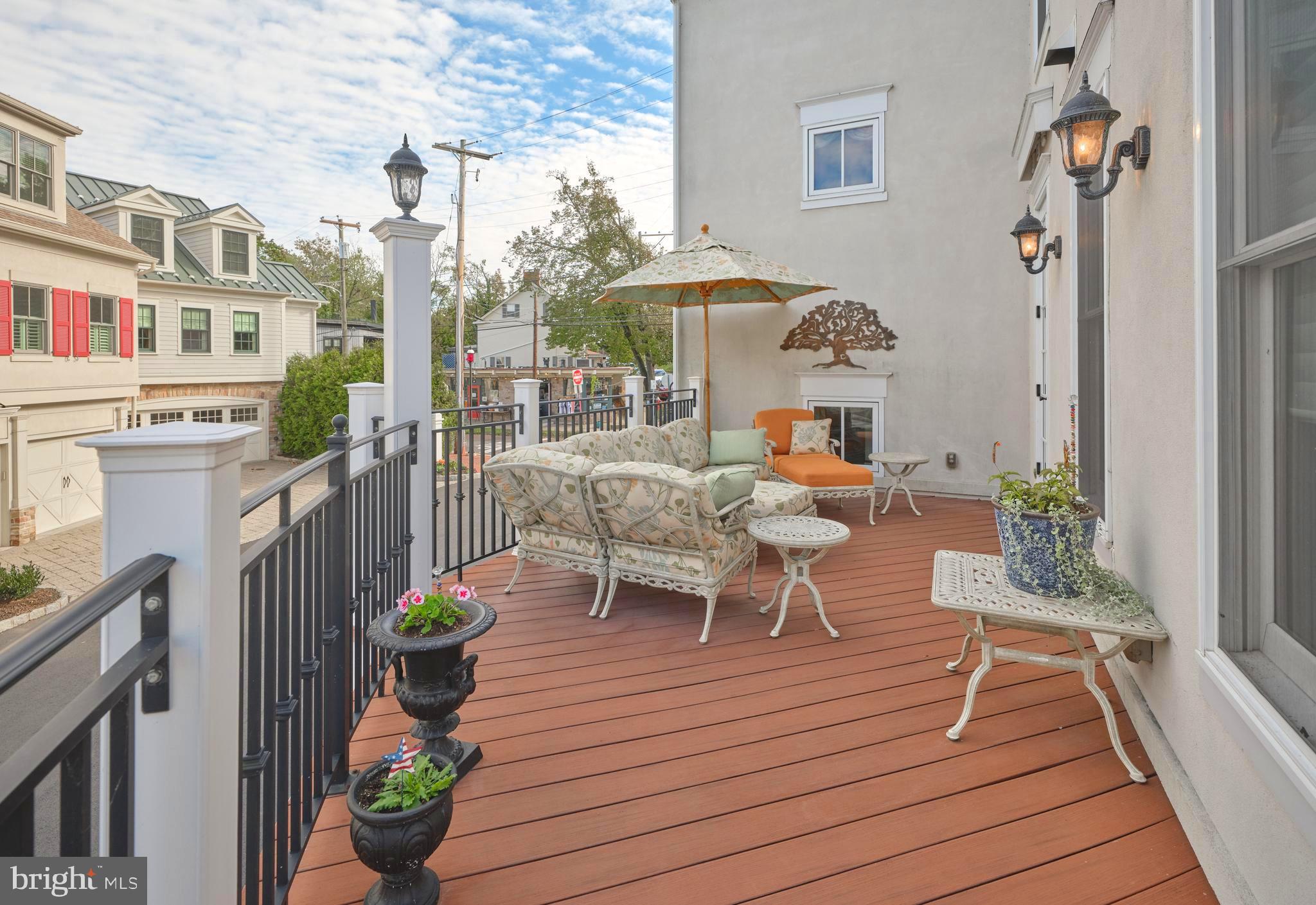 34 West Mechanic Street New Hope, PA 18938 - Photo 37 of 39 a outdoor space with furniture