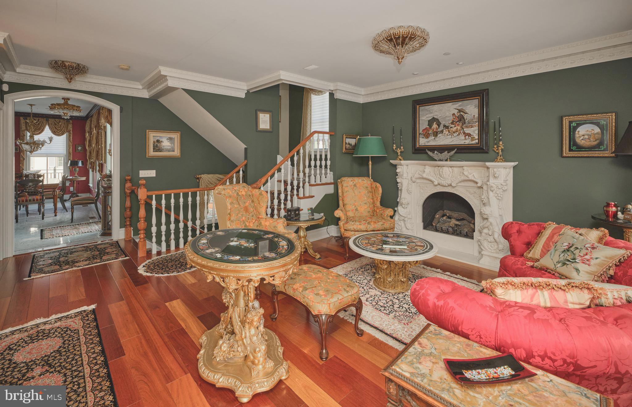 34 West Mechanic Street New Hope, PA 18938 - Photo 9 of 39 a living room with furniture and a fireplace