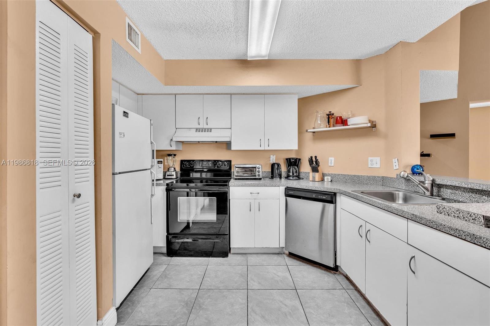 771 North Pine Island Road, Unit 303 Plantation, FL 33324 - Photo 20 of 47