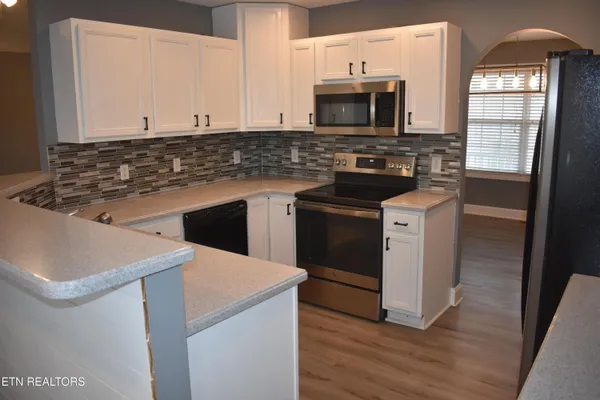 $569,900 | 2147 Aaron Court, Sevierville, TN 37876