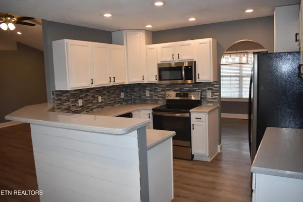 $569,900 | 2147 Aaron Court, Sevierville, TN 37876