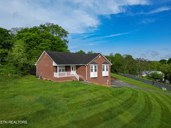 $569,900 | 2147 Aaron Court, Sevierville, TN 37876