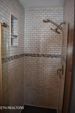 $569,900 | 2147 Aaron Court, Sevierville, TN 37876