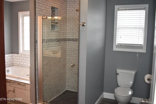 $569,900 | 2147 Aaron Court, Sevierville, TN 37876