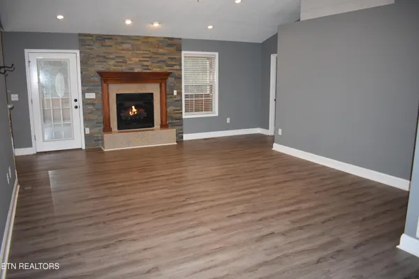 $569,900 | 2147 Aaron Court, Sevierville, TN 37876