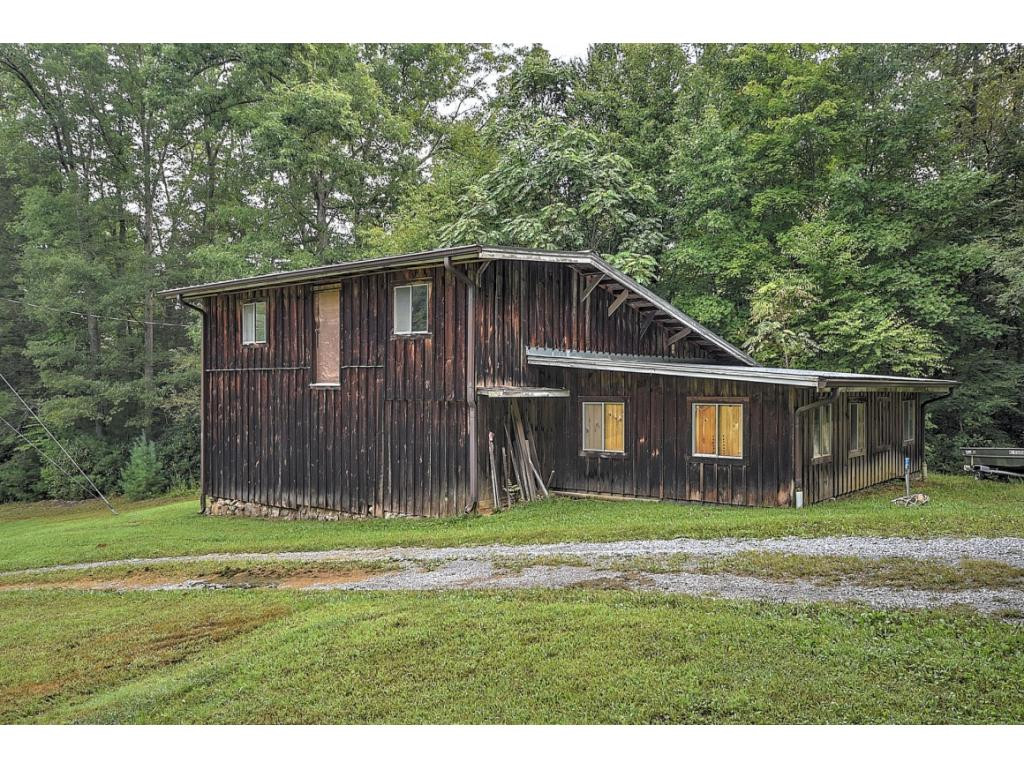 800 Ray Clark Road Elizabethton, TN 37643 - Photo 34 of 34 Photo 35