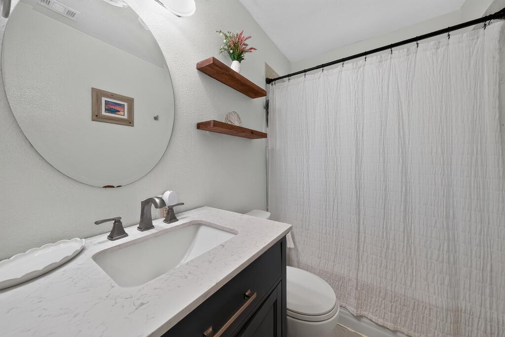 713 Bluebell Road Kerrville, TX 78028 - Photo 16 of 39 Gallery Image 16