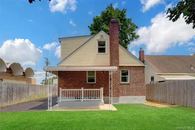 $780,000 | 14 Emporia Avenue, Elmont, NY 11003