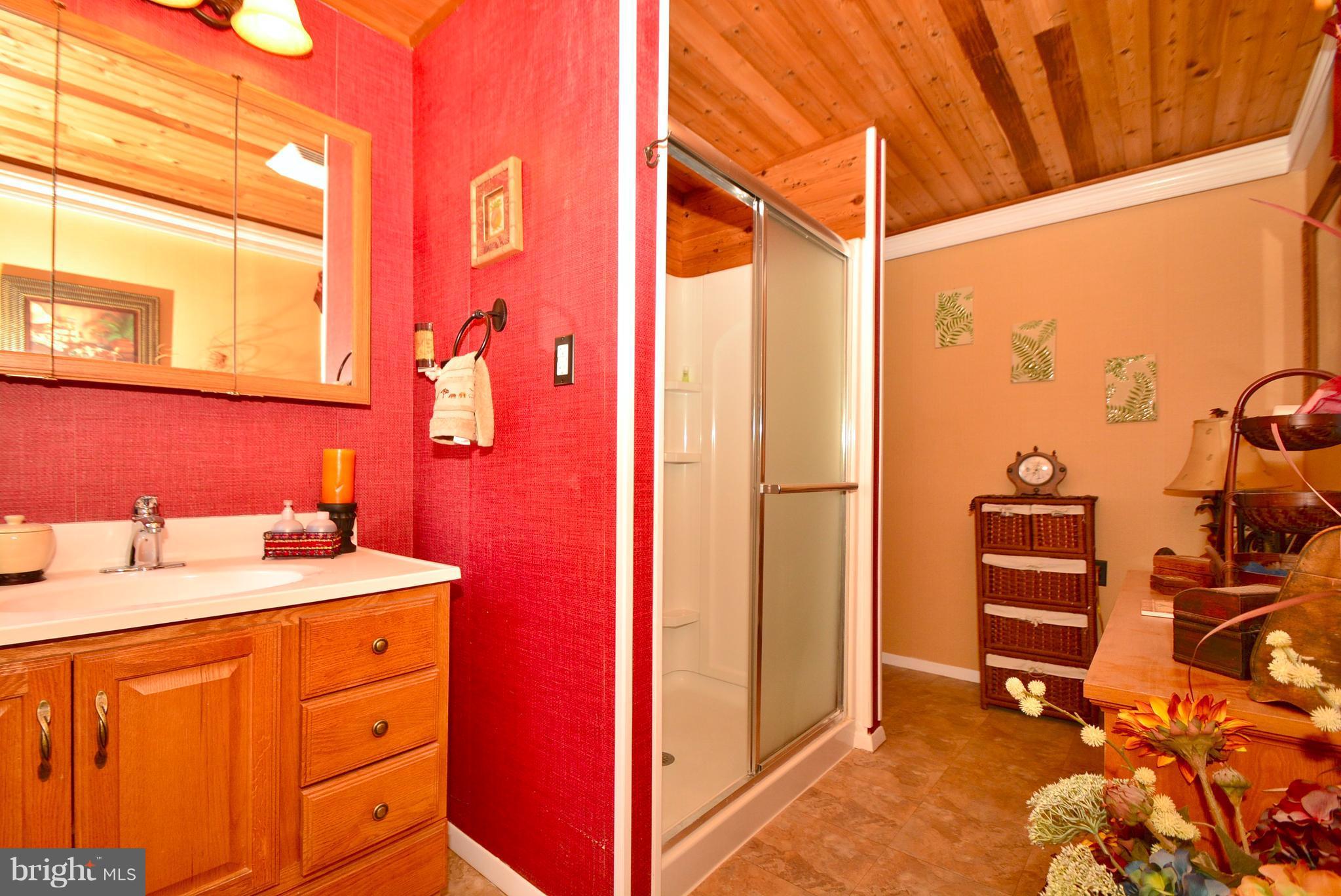 4528 Ridge Road Baltimore, MD 21236 - Photo 18 of 30 Bath