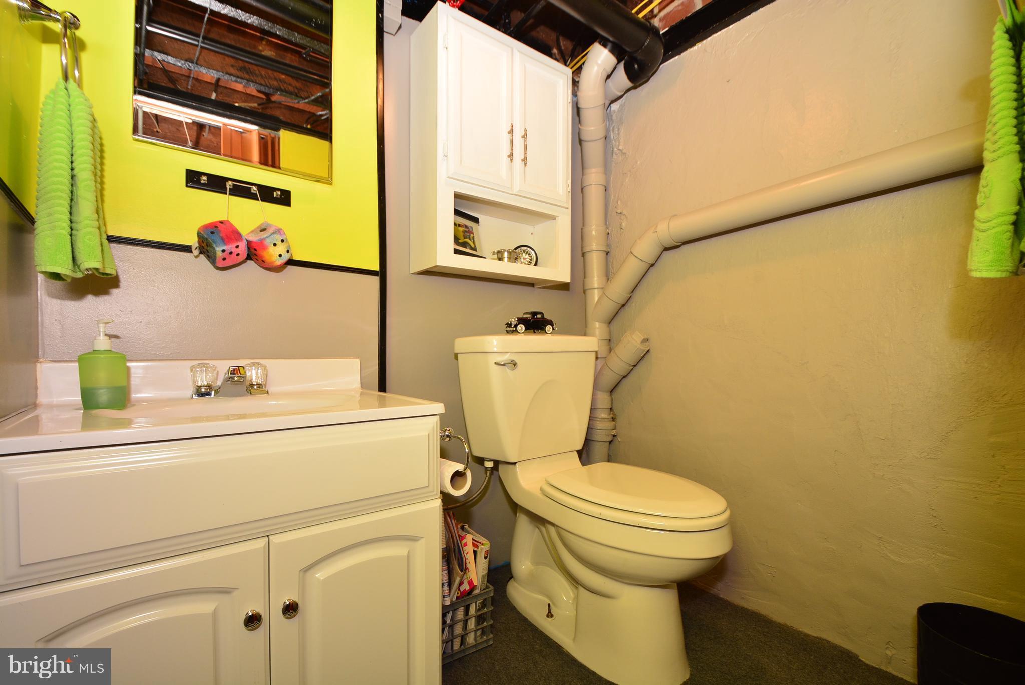 4528 Ridge Road Baltimore, MD 21236 - Photo 29 of 30 Bath