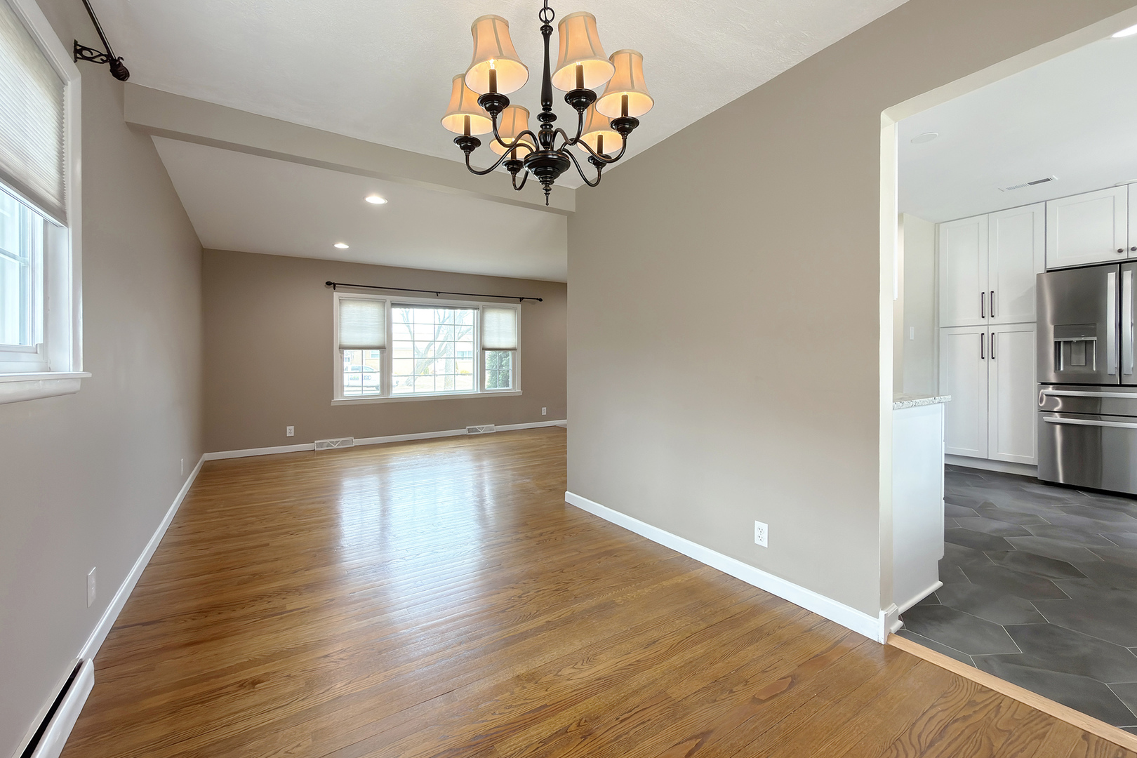 240 Hatlen Avenue Mount Prospect, IL 60056 - Photo 12 of 34