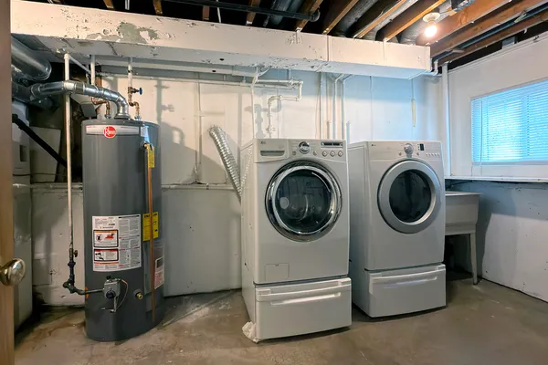 $479,900 | 240 Hatlen Avenue, Mount Prospect, IL 60056