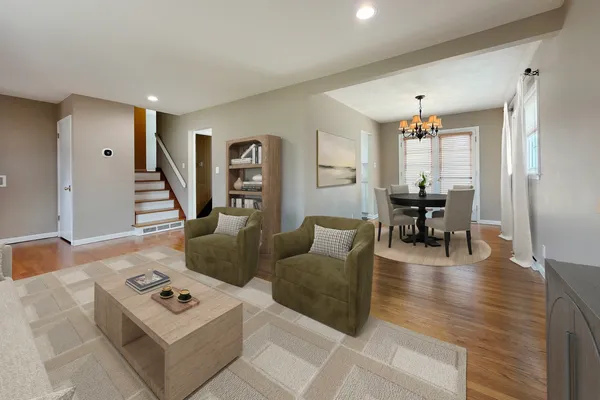 $479,900 | 240 Hatlen Avenue, Mount Prospect, IL 60056