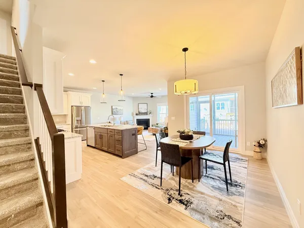 $465,000 | 4721 Bellflower Drive, Unit 4 3, DeForest, WI 53532
