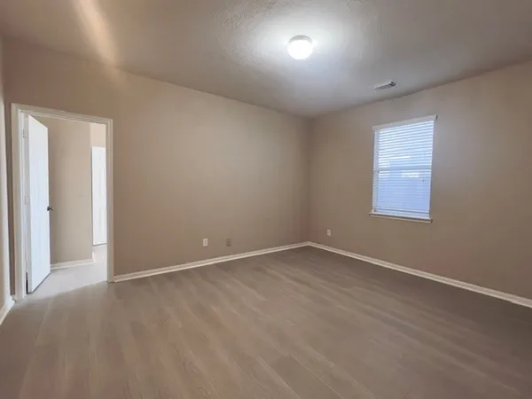 $2,250 | 719 Pickett Hill Lane, Rosenberg, TX 77469