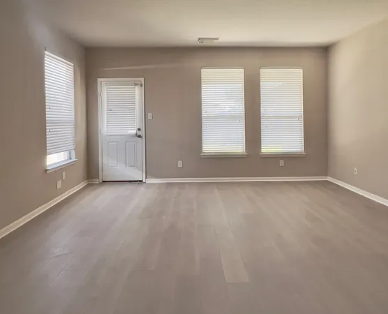 $2,250 | 719 Pickett Hill Lane, Rosenberg, TX 77469