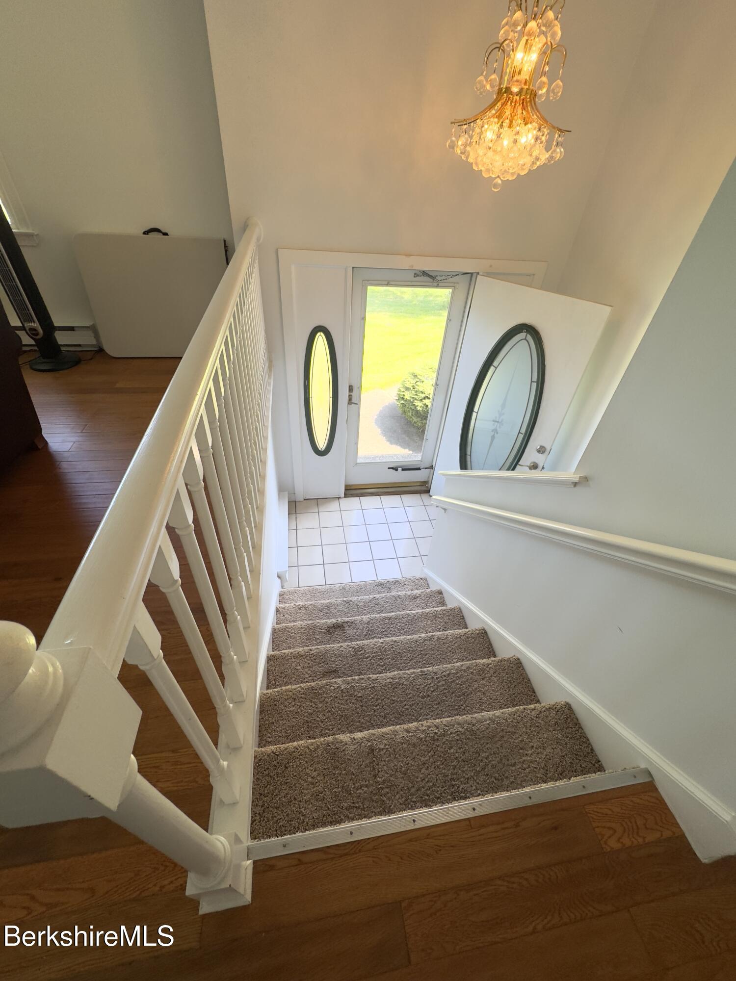 127 Oak Hill Road Pittsfield, MA 01201 - Photo 6 of 22 a view of entryway