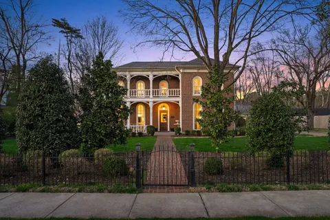 $4,750,000 | 501 Murfreesboro Road, Franklin, TN 37064
