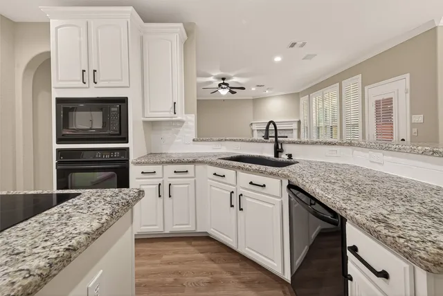 $4,500 | 4303 Monarch Drive, Sugar Land, TX 77479