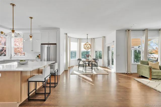 a view of a livingroom with furniture window and outside view