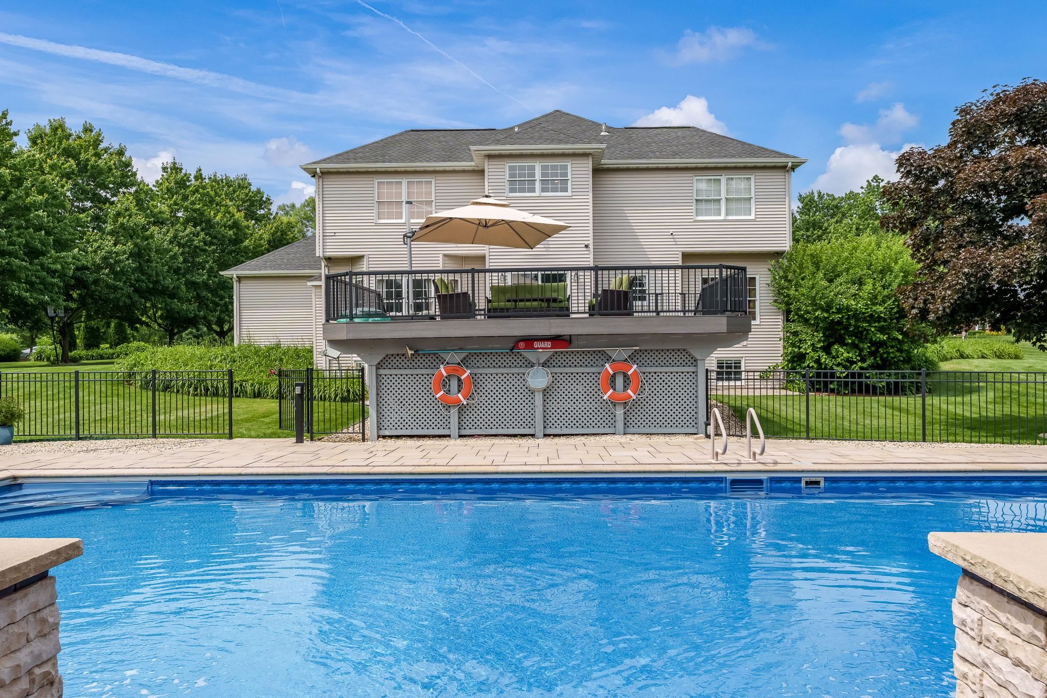 9311 Ridgeview Road Belvidere, IL 61008 - Photo 65 of 89 a front view of a house with a yard