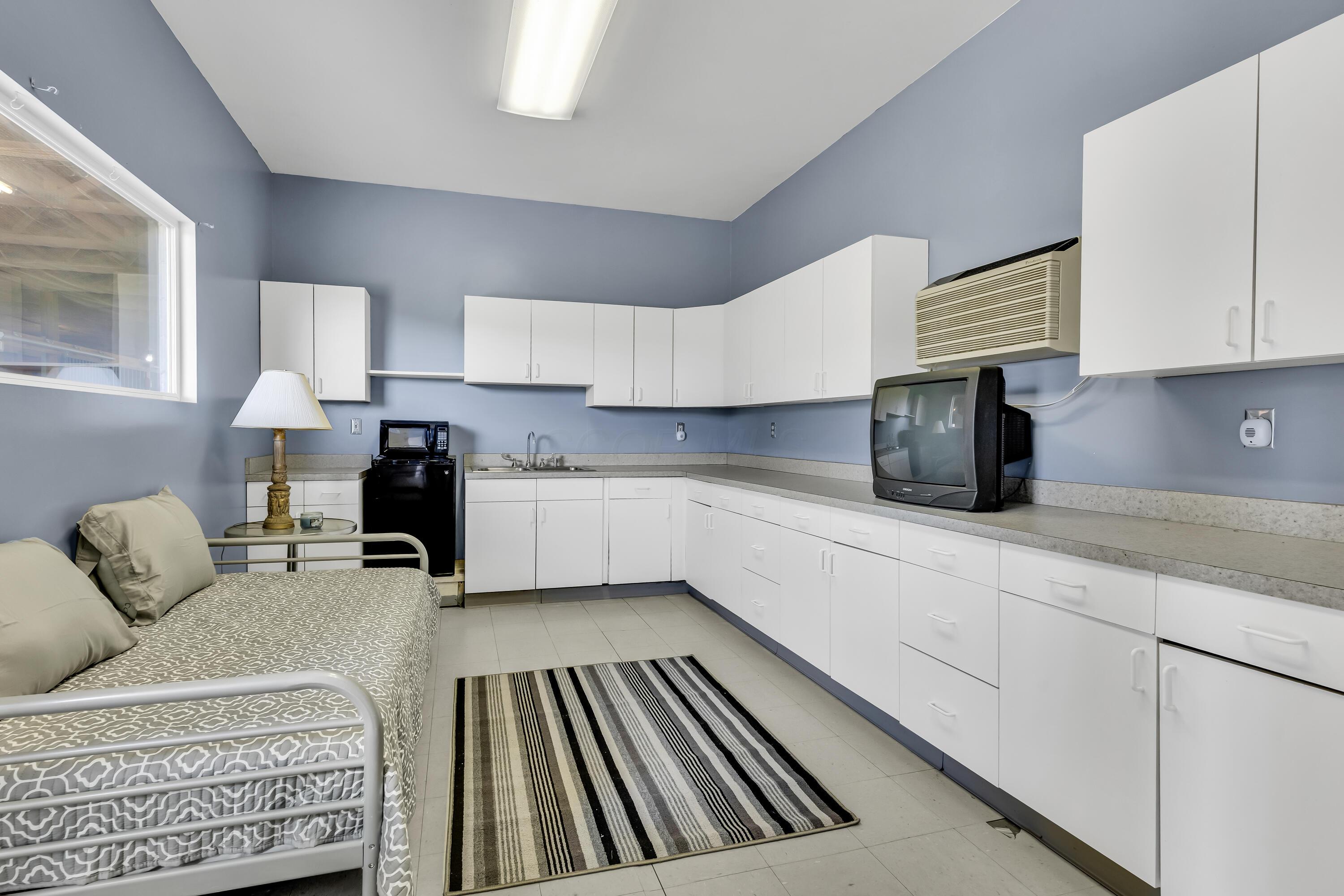 5701 Lancaster-Circleville Road Southwest Lancaster, OH 43130 - Photo 126 of 144 50. Clinic Apartment