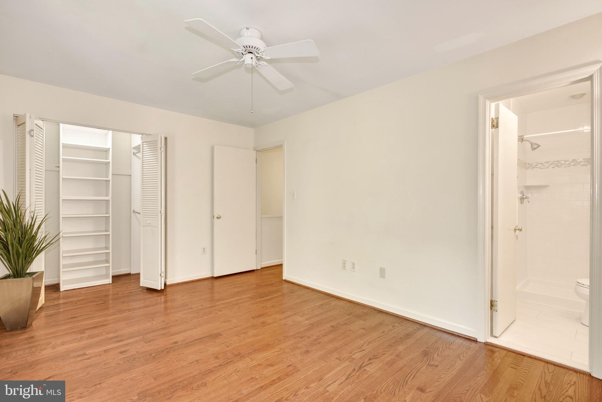 2092 Golf Course Drive Reston, VA 20191 - Photo 22 of 40
