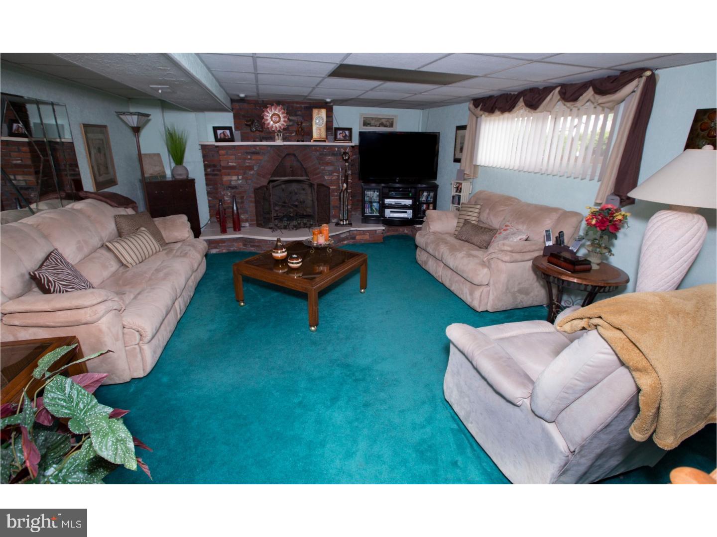 316 Peach Road Bellmawr, NJ 08031 - Photo 19 of 24 Family Room