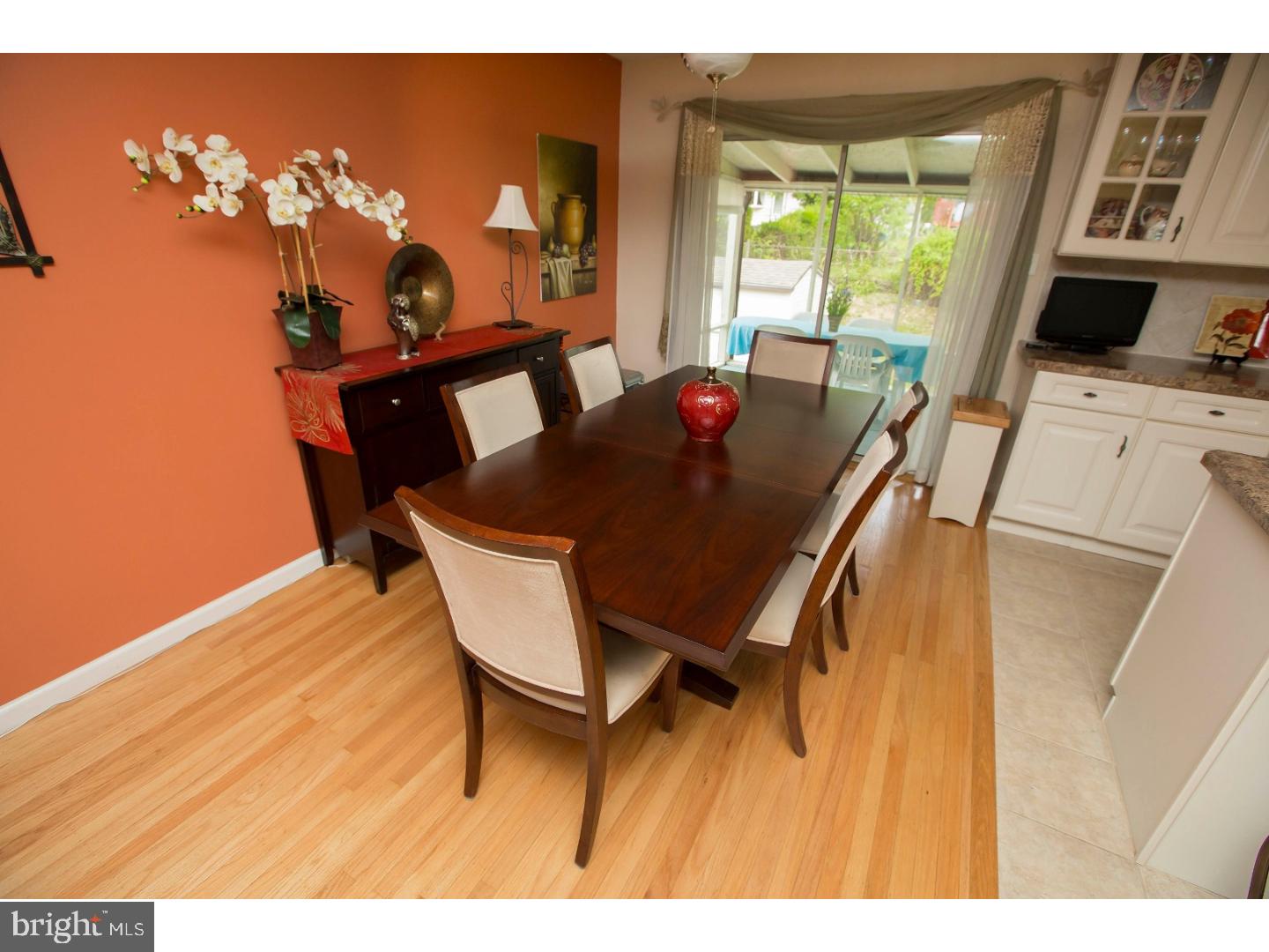 316 Peach Road Bellmawr, NJ 08031 - Photo 8 of 24 Dining Room