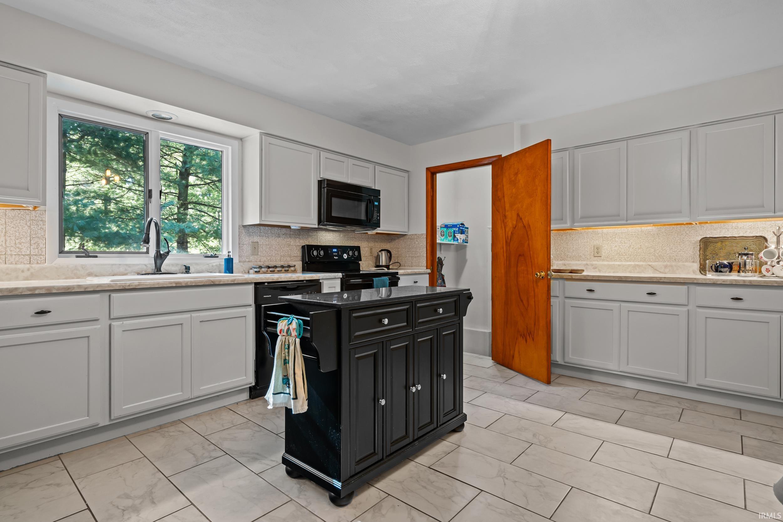 23335 Adams Road South Bend, IN 46628 - Photo 8 of 28 Gallery Image 8