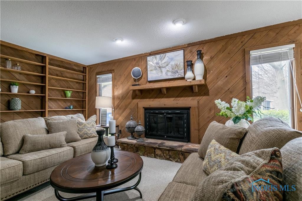 1641 Fallbrook Road Toledo, OH 43614 - Photo 14 of 36 Gallery Image 14