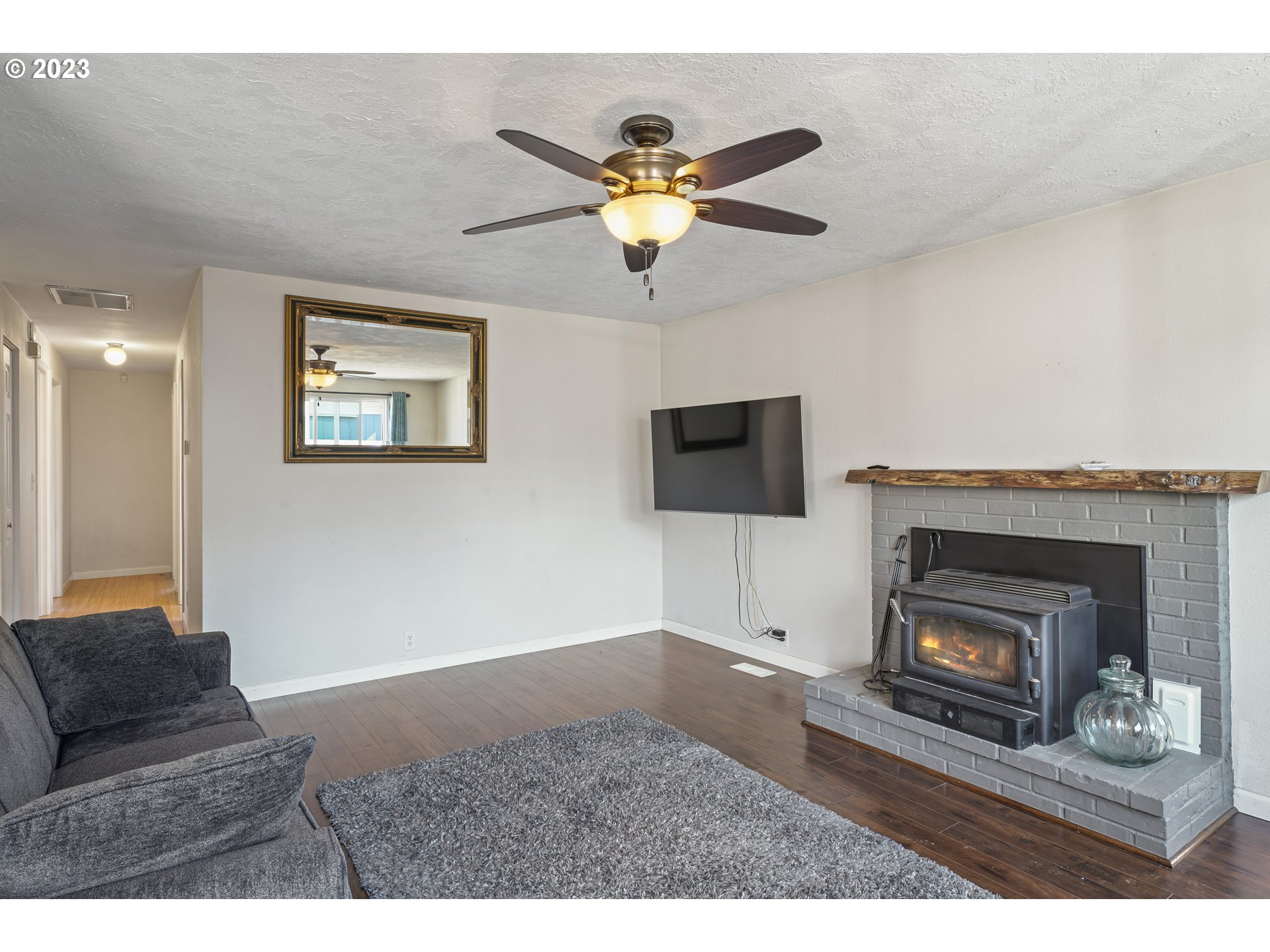 235 River Loop 2 Eugene, OR 97404 - Photo 10 of 37 Gallery Image 10