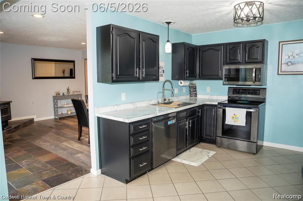 6881 Munsell Road Howell, MI 48843 - Photo 8 of 39