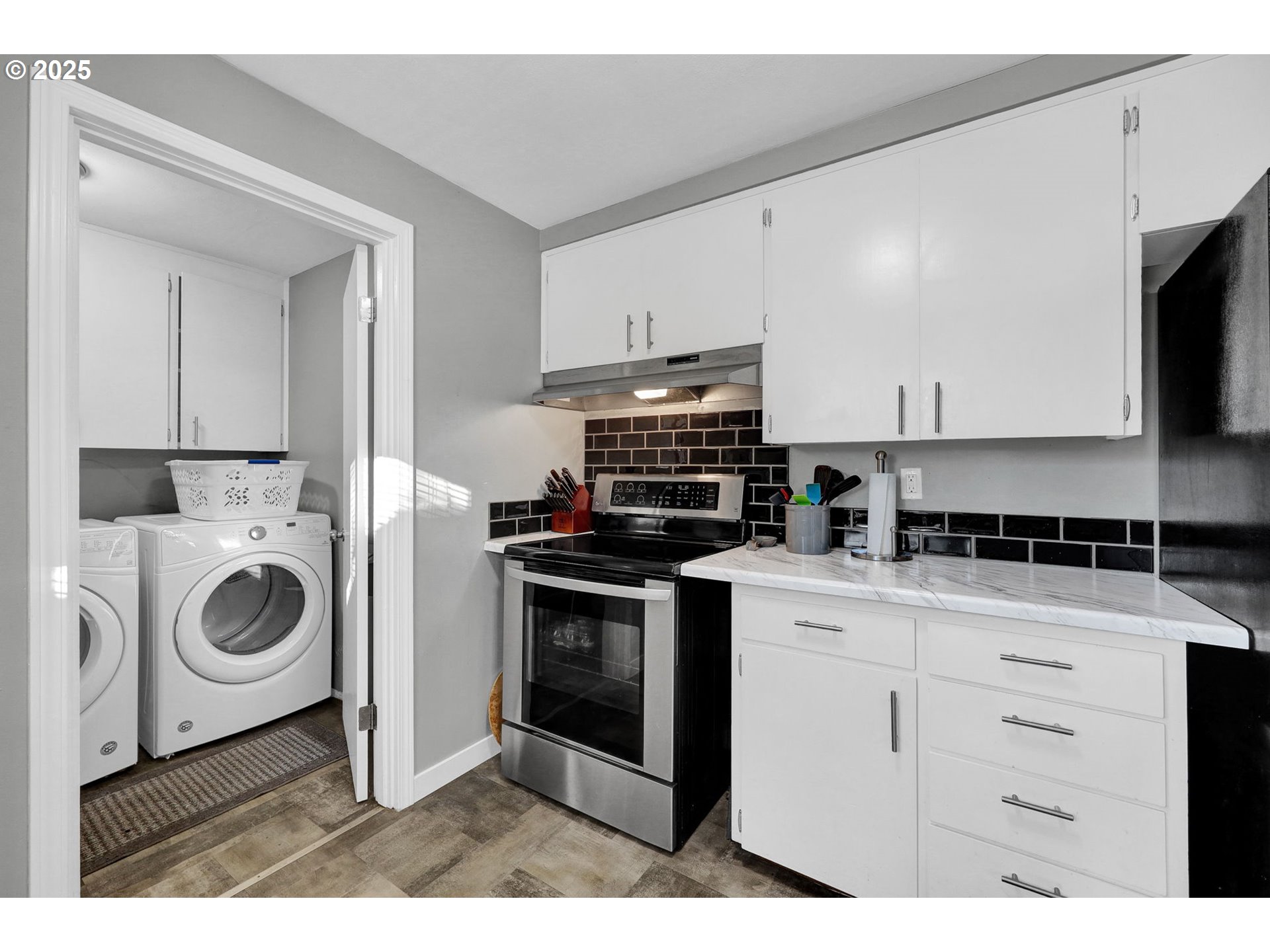 1756 10th Street Springfield, OR 97477 - Photo 15 of 38