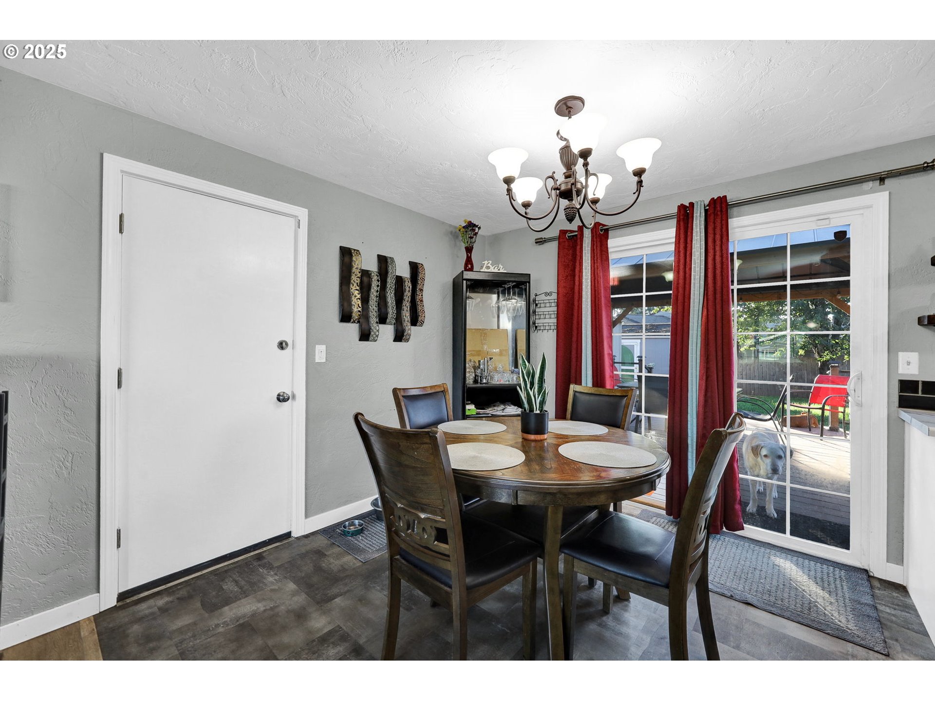 1756 10th Street Springfield, OR 97477 - Photo 8 of 38 Dining Room