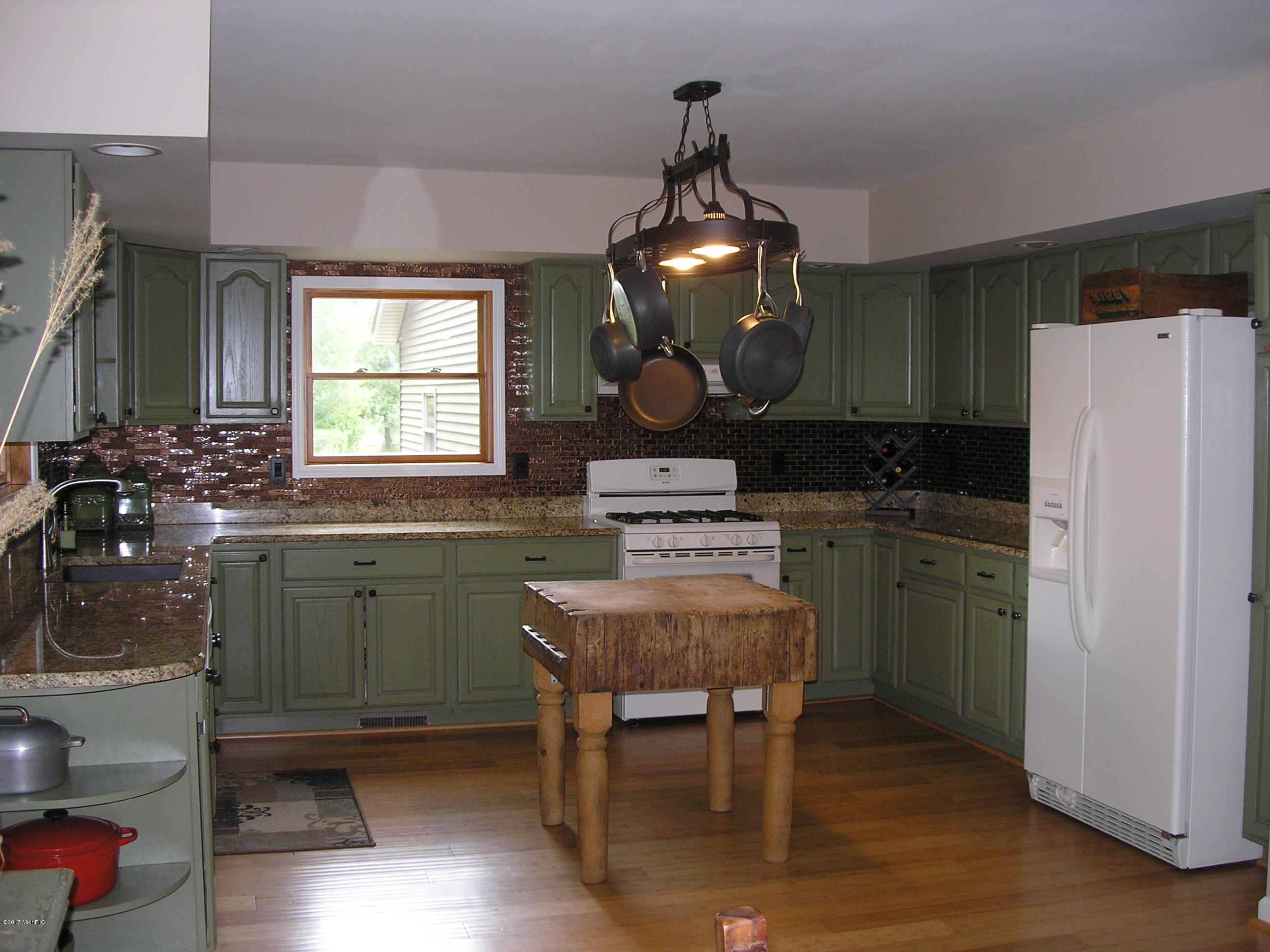 16800 Finch Road Marcellus, MI 49067 - Photo 21 of 69 16800 Finch June 2016 013