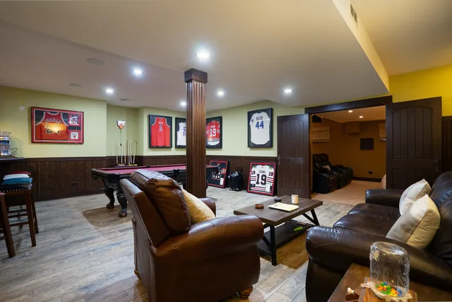 $699,999 | 12165 West Castle Drive, Mokena, IL 60448