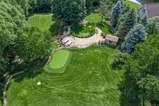 $699,999 | 12165 West Castle Drive, Mokena, IL 60448