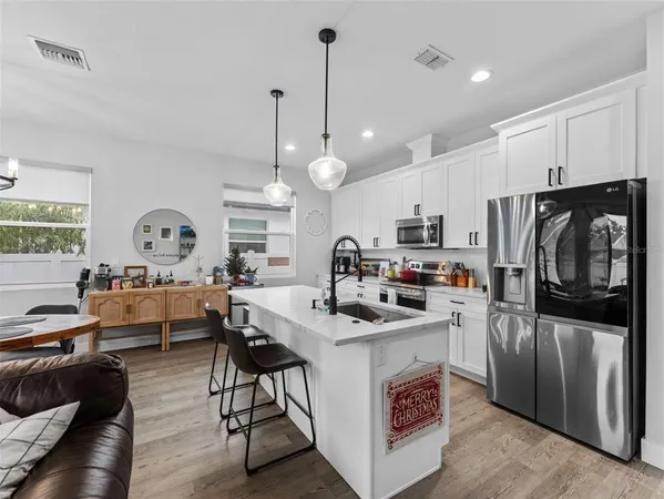 $3,950 | 3103 West Leroy Street, Tampa, FL 33607