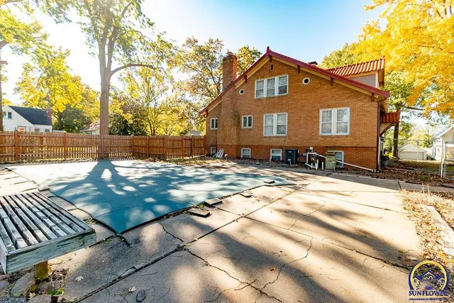 $267,000 | 2330 Southwest Hazelton Court, Topeka, KS 66606